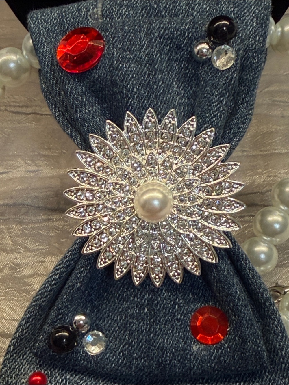 Handcrafted Denim 'Senior 2026' Tie Necklace with Red Rose Embroidery - Picture 3 of 13